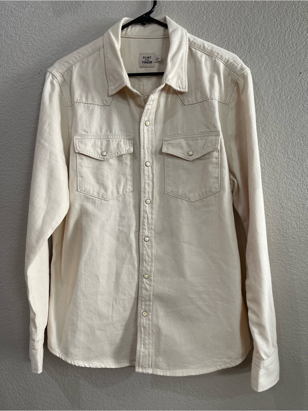 Flint and Tinder bone button western shirt menโs large